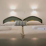 Melitti מלון דירות 4*