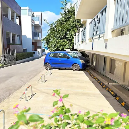Melitti شقة فندقية 2*