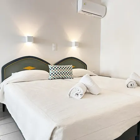 Melitti アパートホテル